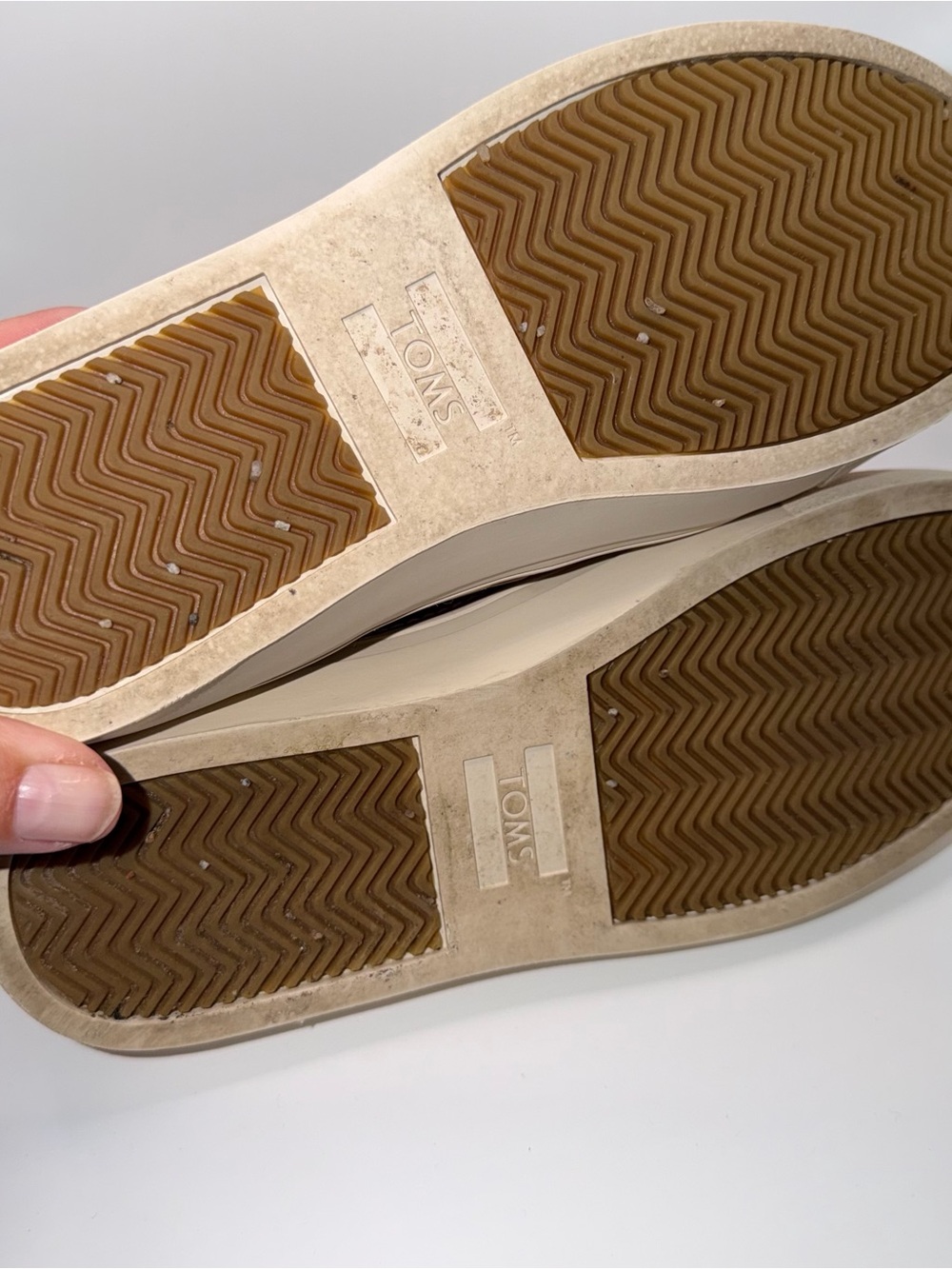 Toms women's Taupe Slip-On Fur-Lined Loafers -Size 7 - Picture 3 of 10